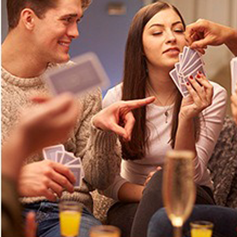 楽しいスペイン製トランプ「バラルホ・トルコ・トラディショナル - Party Games In Spanish のレビューと価格